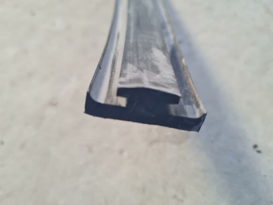 glass rubber extrusion