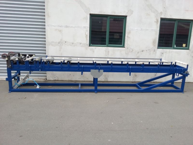 pneumatic tilting conveyor assembly table
